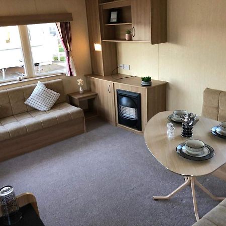 ホテル Evans Whitehouse Caravan Towyn アベルゲレ エクステリア 写真